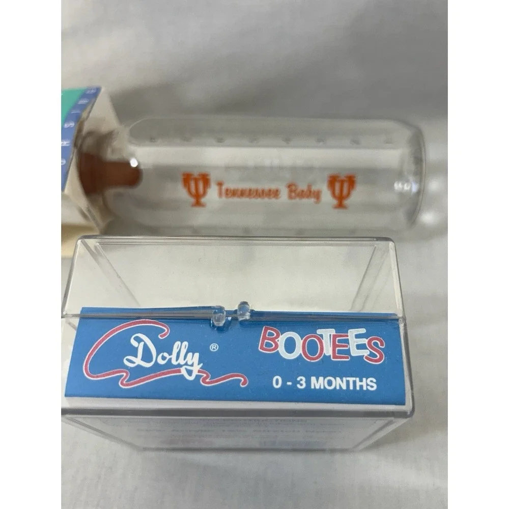 University Of Tennessee Vintage Baby Bootees 0-3 Months & UT Baby‎ Bottle